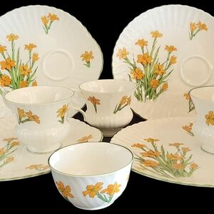 CROWN STAFFORDSHIRE SNACK SET PLATES AND CUPS.